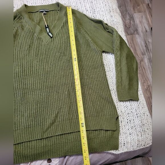 Moral fiber sweater - Picture 6 of 12